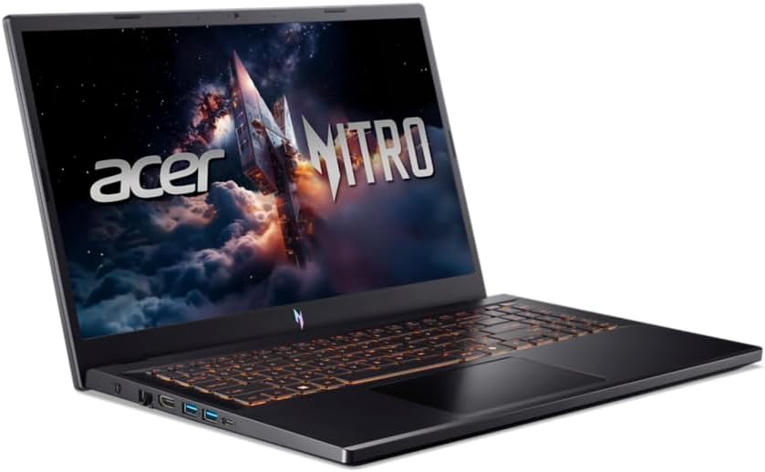 Acer Nitro V 15 ANV15-52 — Tres cuartos: HDMI y USB-A izquierdos