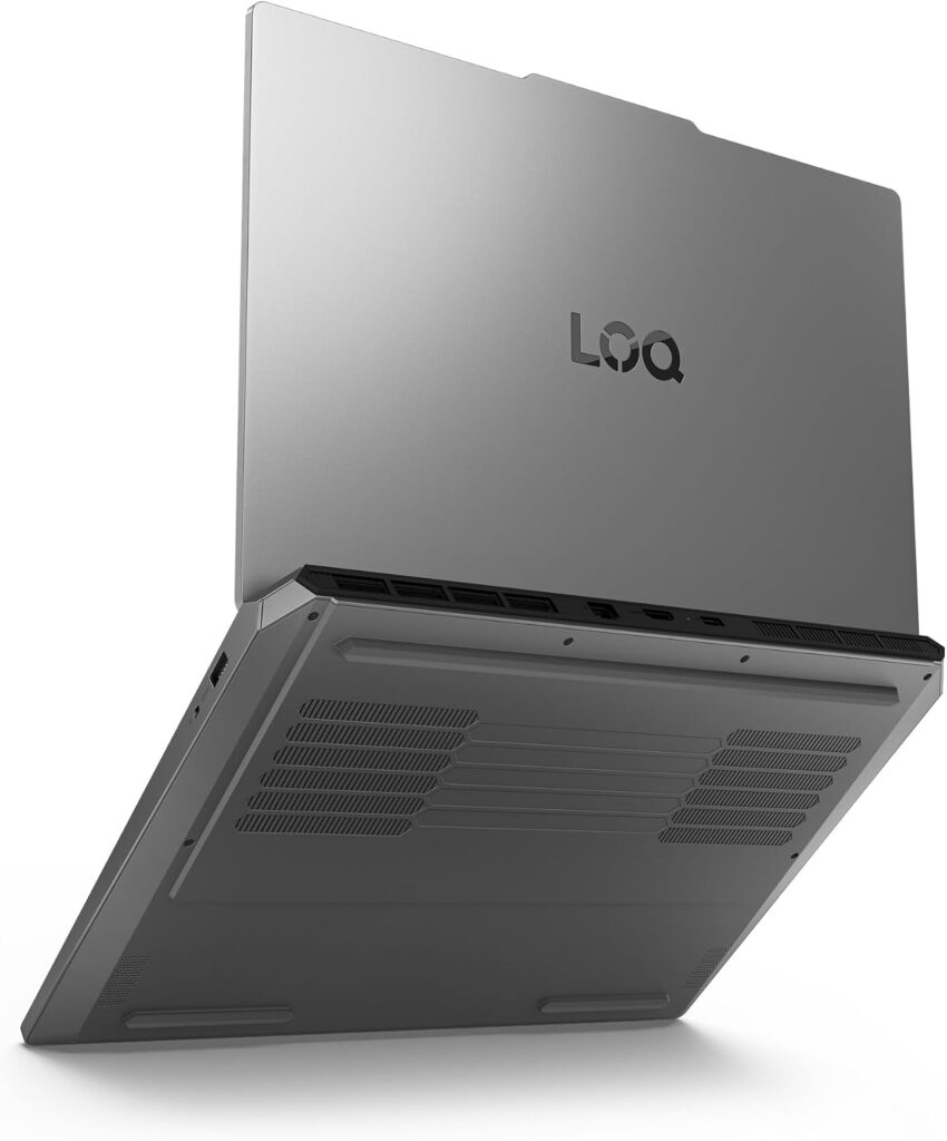 Lenovo LOQ Essential Gen 11 RTX 5050 — Tapa LOQ, rejilla e HDMI posterior