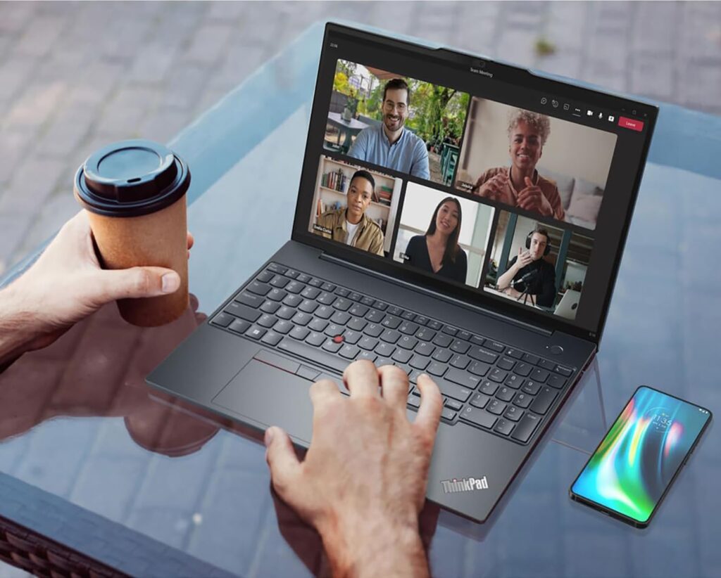 Lenovo ThinkPad E16 Gen 2 32 GB — Uso: teclado ThinkPad y TrackPoint